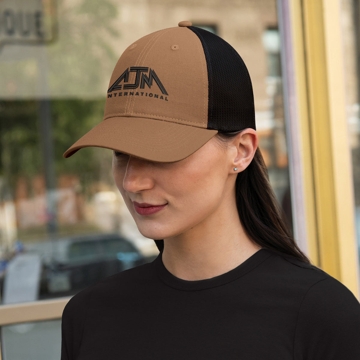 Canvas Trucker Hat – Brown/Black (model)