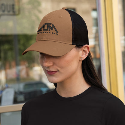 Canvas Trucker Hat – Brown/Black (model)